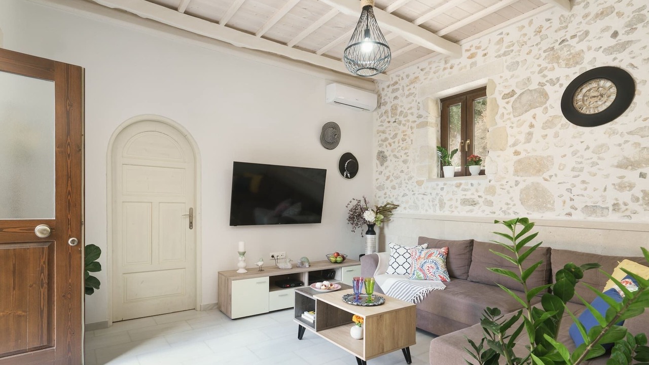 Photo of Livingroom in Armenoi