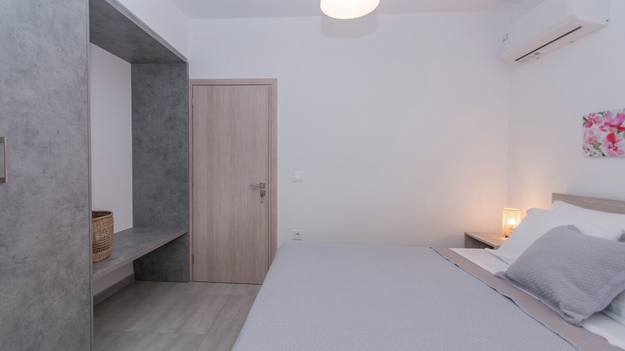 Photo of Bedroom in Alonia