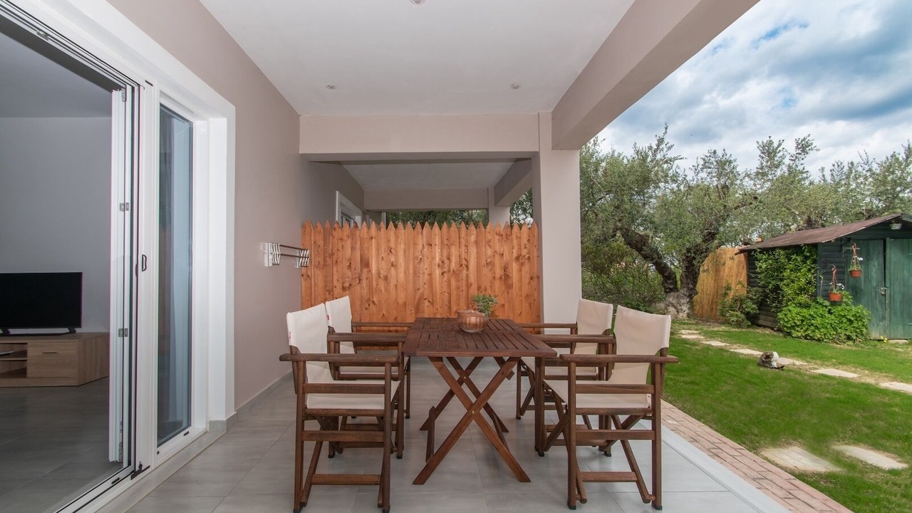 Photo of Outdoor in Alonia