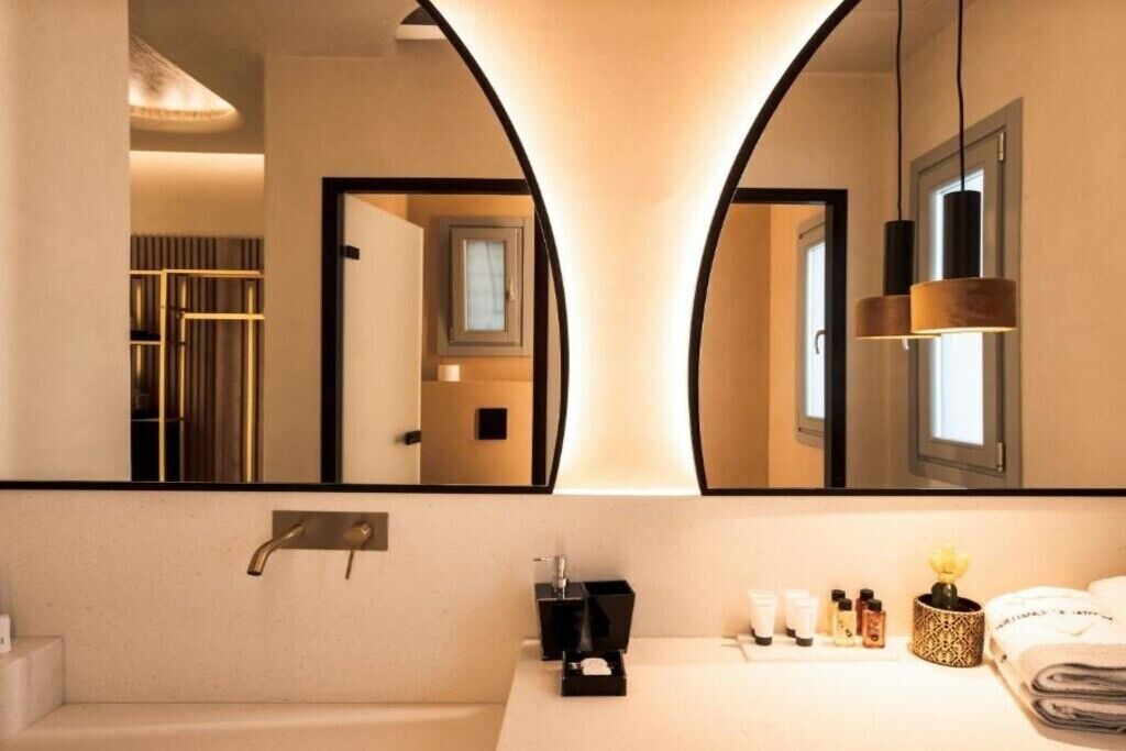 Photo of Bathroom in Glastros