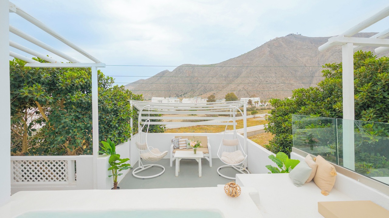 Photo of Outdoor in Perissa