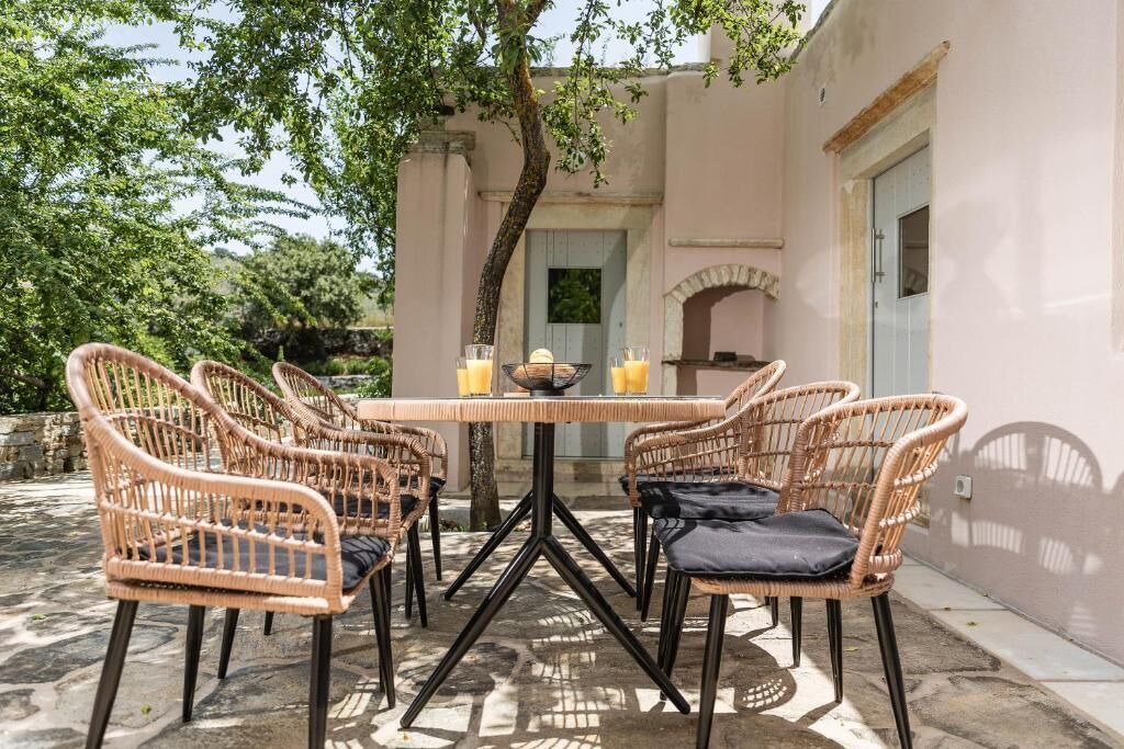 Photo of Outdoor in Aperathos