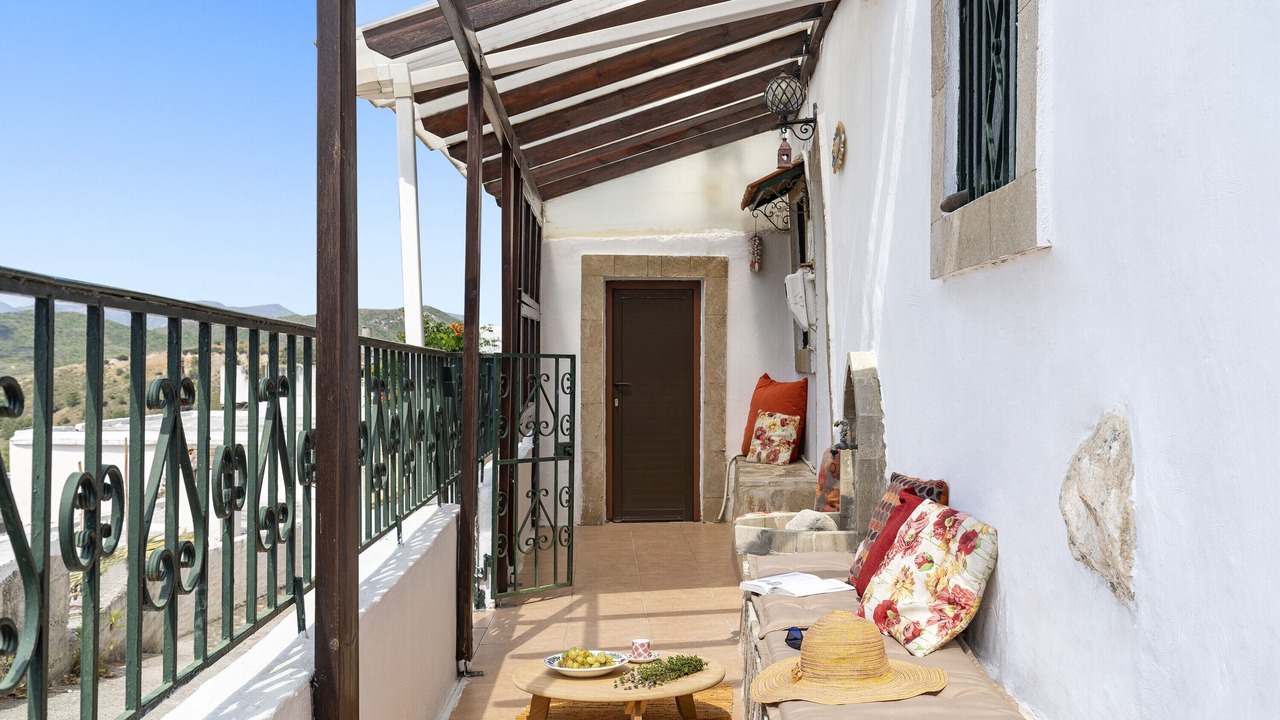Photo of Patio Balcony in South Rhodes