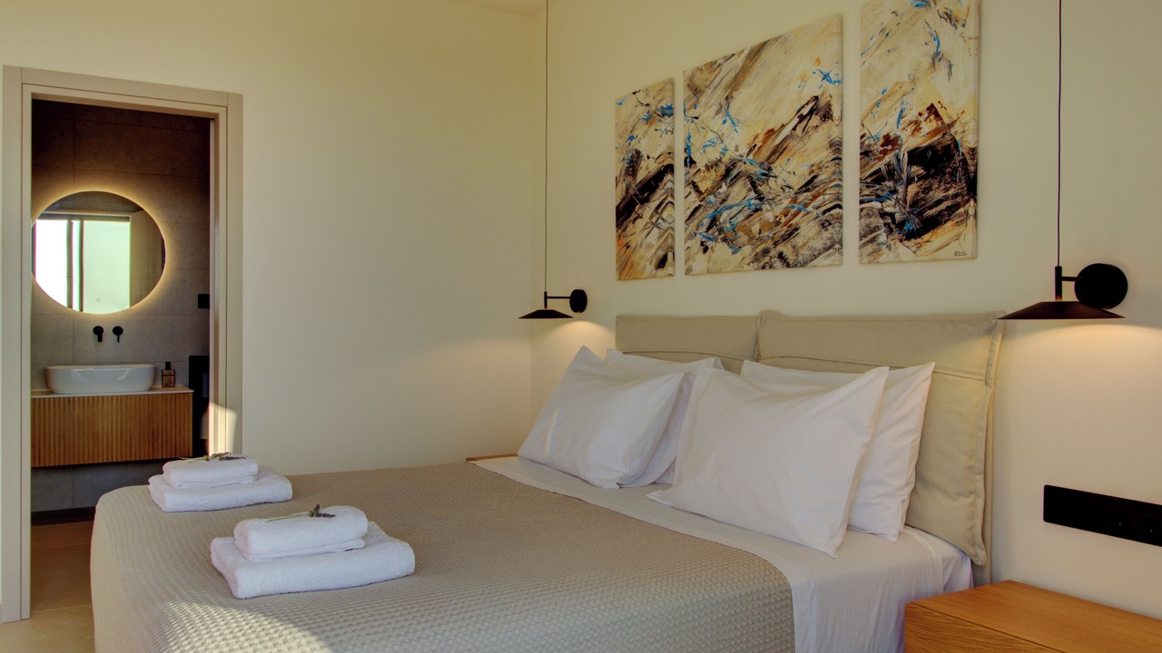 Photo of Bedroom in Almiros Beach
