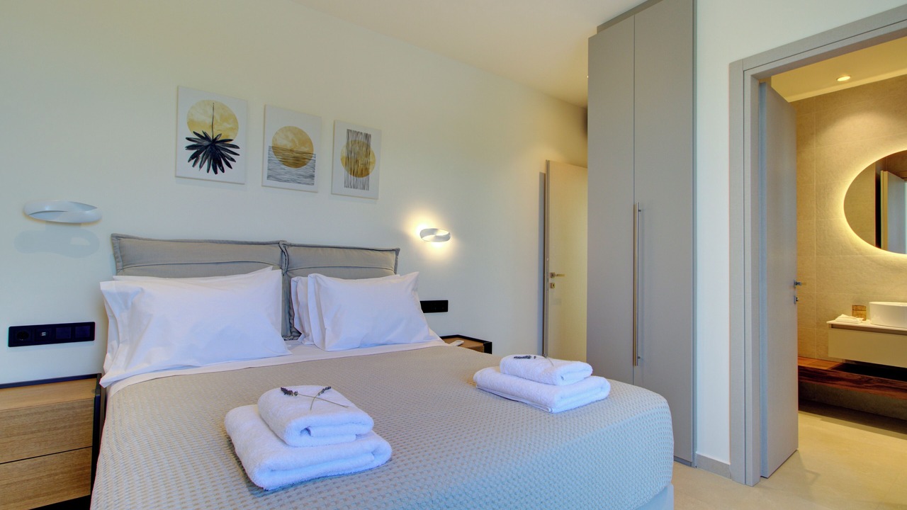 Photo of Bedroom in Almiros Beach
