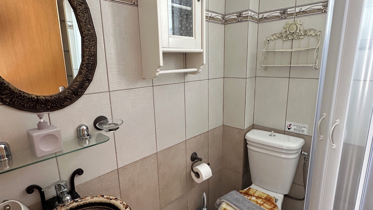 Photo of Bathroom in Gennadi