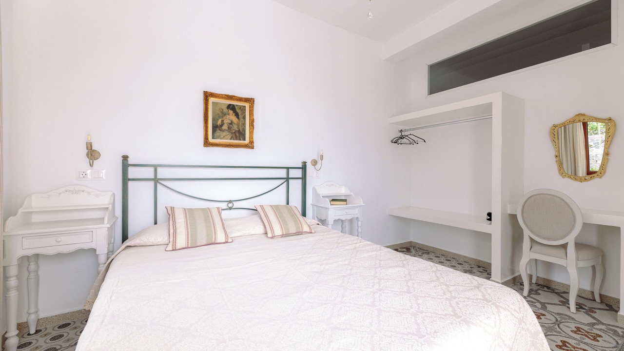 Photo of Bedroom in Santorini