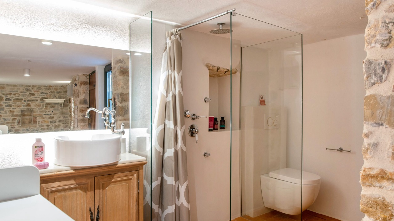 Photo of Bathroom in Filoti