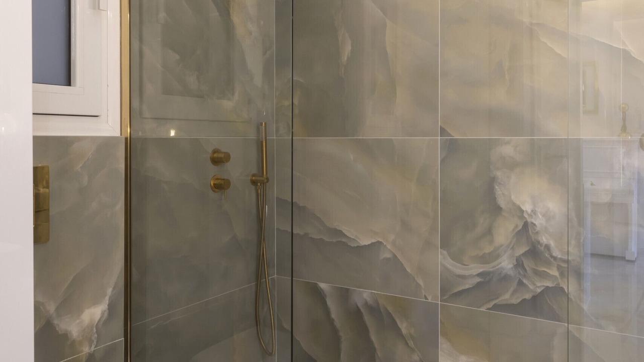 Photo of Bathroom in Nea Smirni