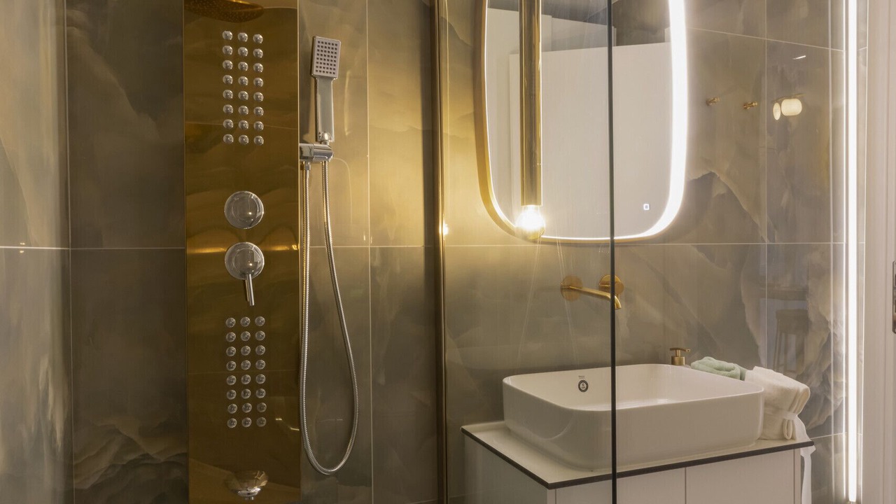 Photo of Bathroom in Nea Smirni