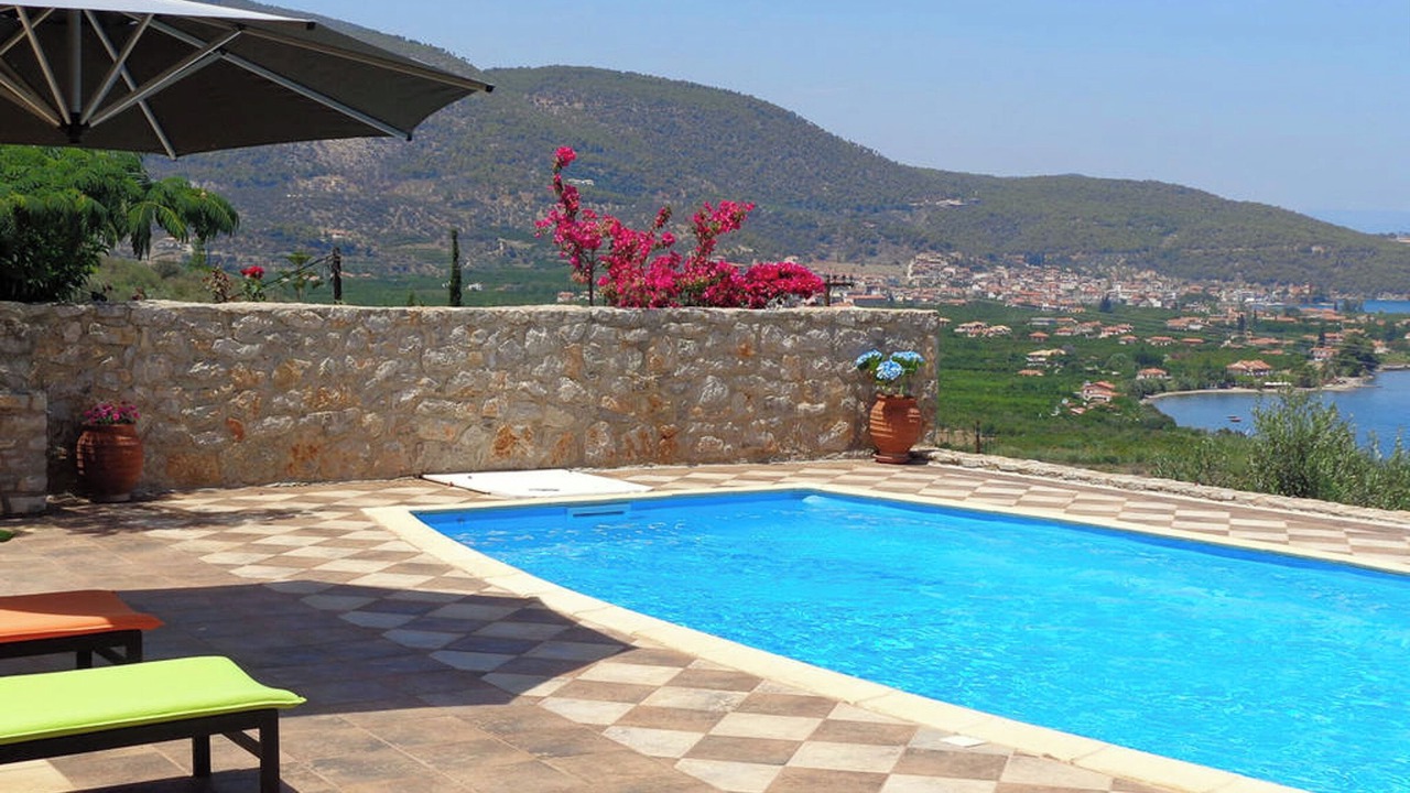 Photo of Outdoor in Melissopetra