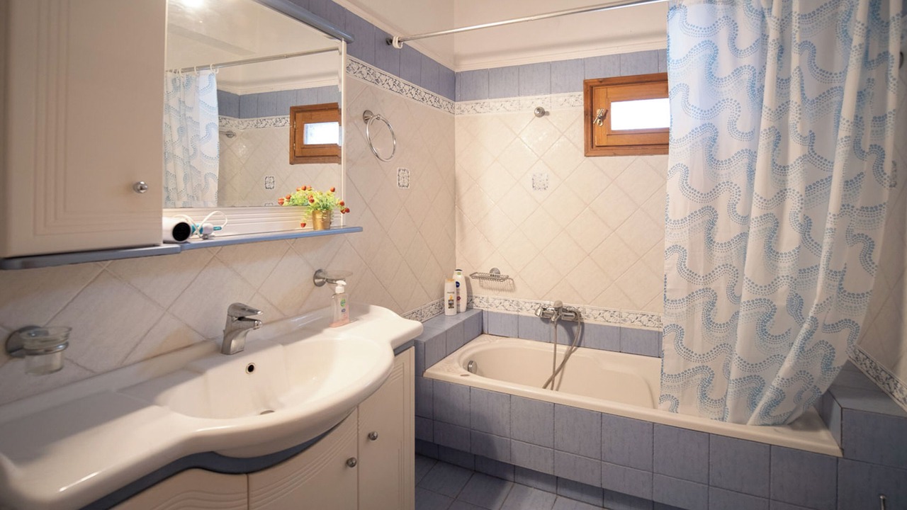 Photo of Bathroom in Kalambaka