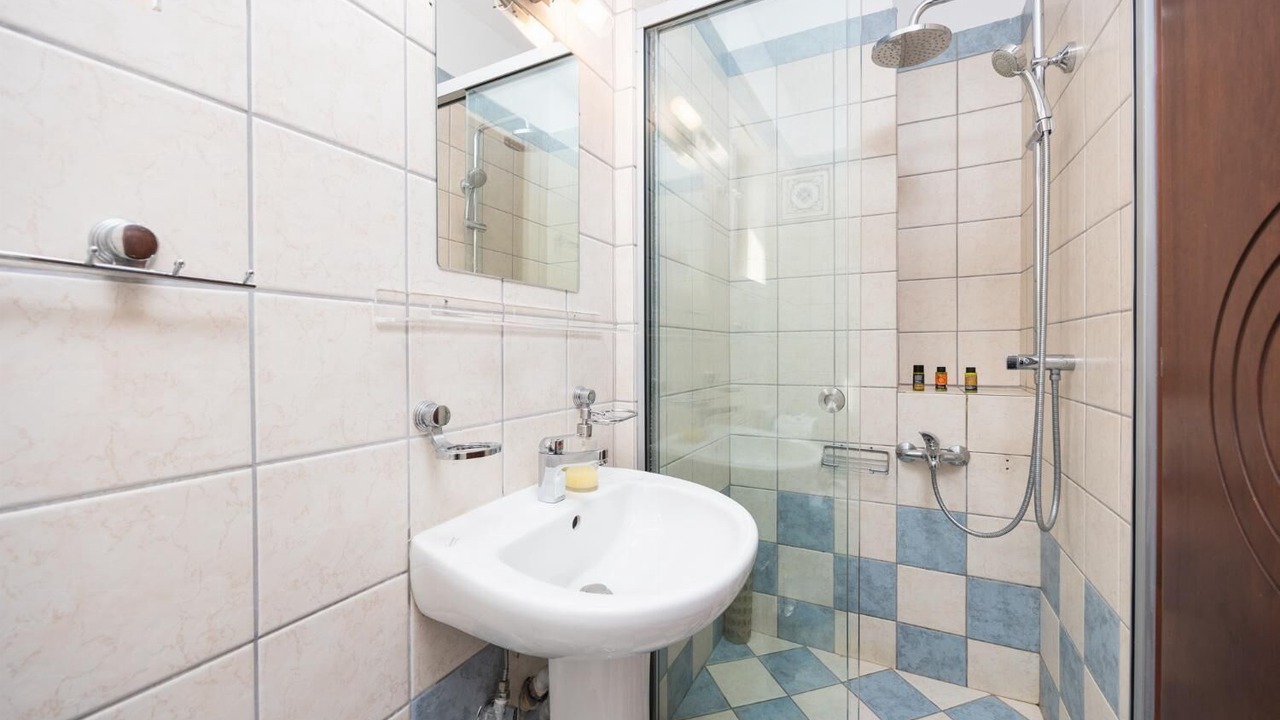 Photo of Bathroom in Kato Stalos