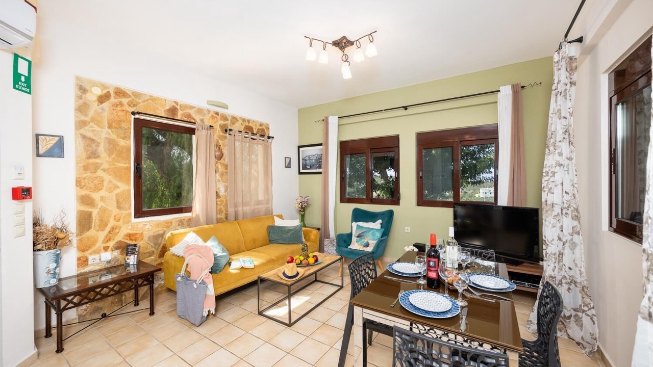 Photo of Bedroom in Kato Stalos