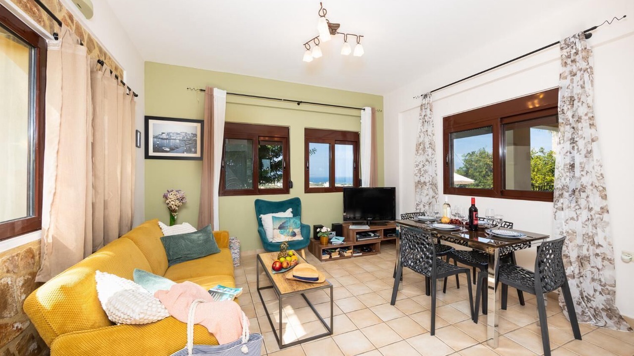 Photo of Bedroom in Kato Stalos