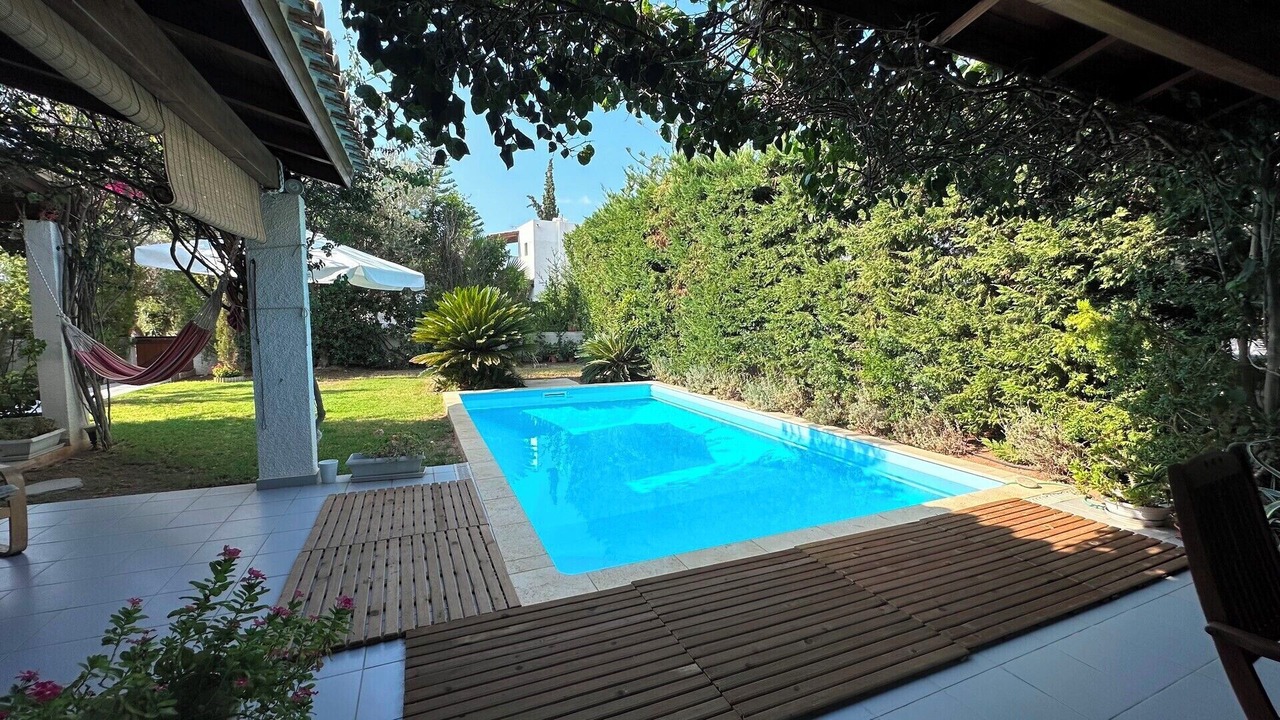 Photo of Outdoor in Plepi