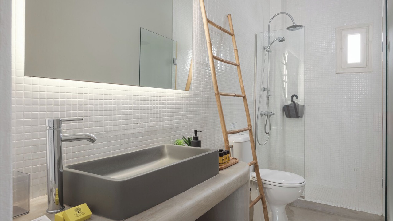 Photo of Bathroom in Ano Mera