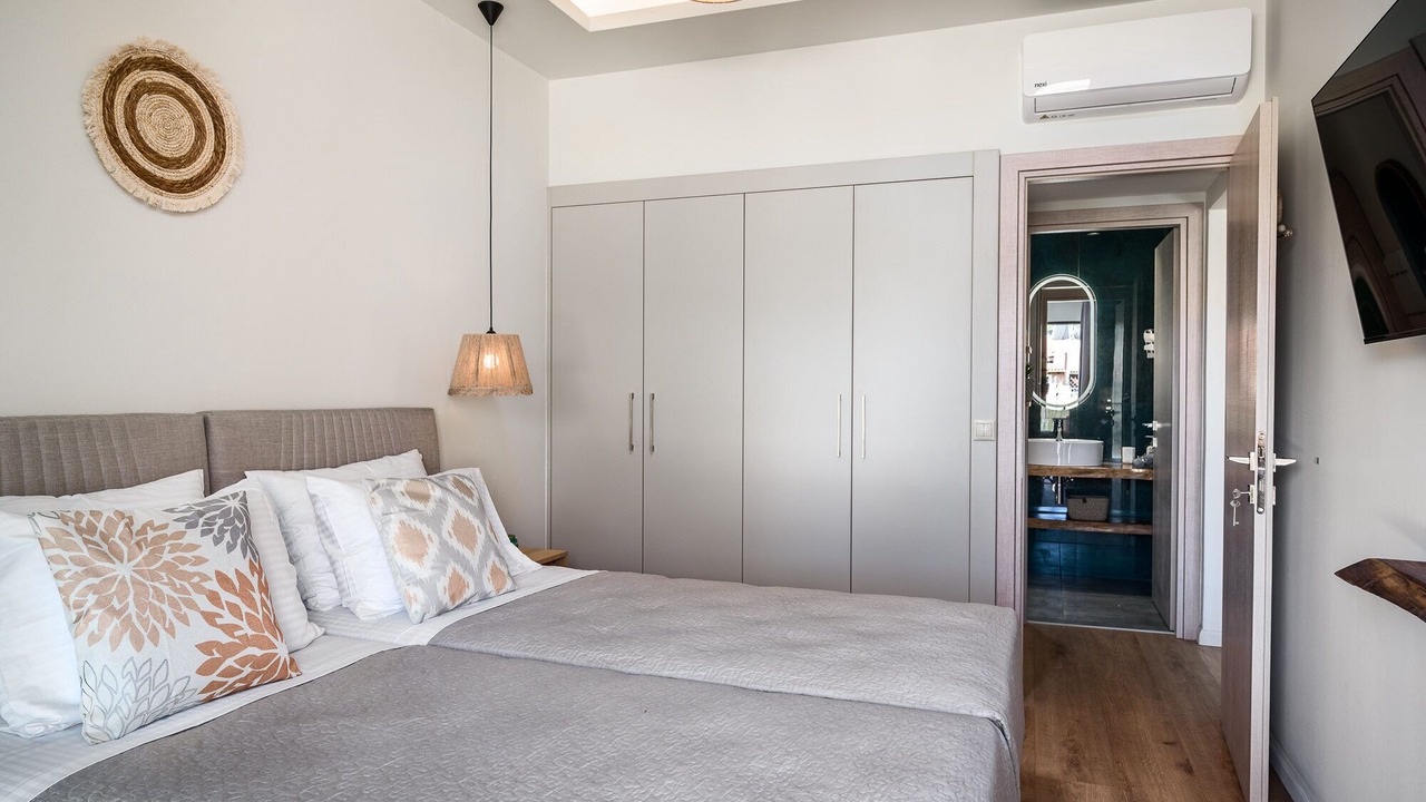 Photo of Bedroom in Ipsos