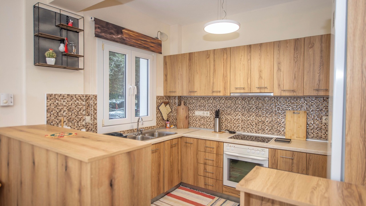 Photo of Kitchen in Petaleia