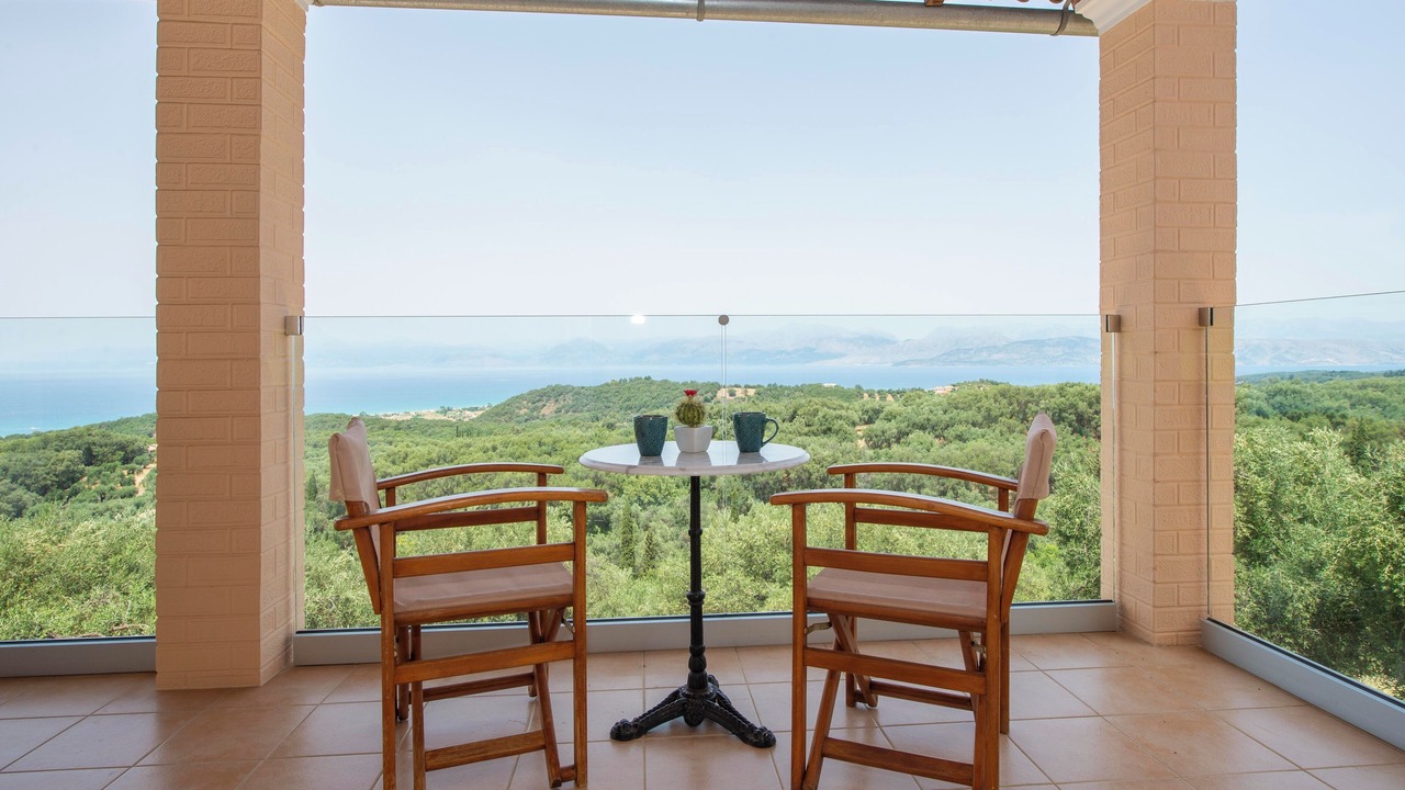 Photo of Outdoor in Petaleia