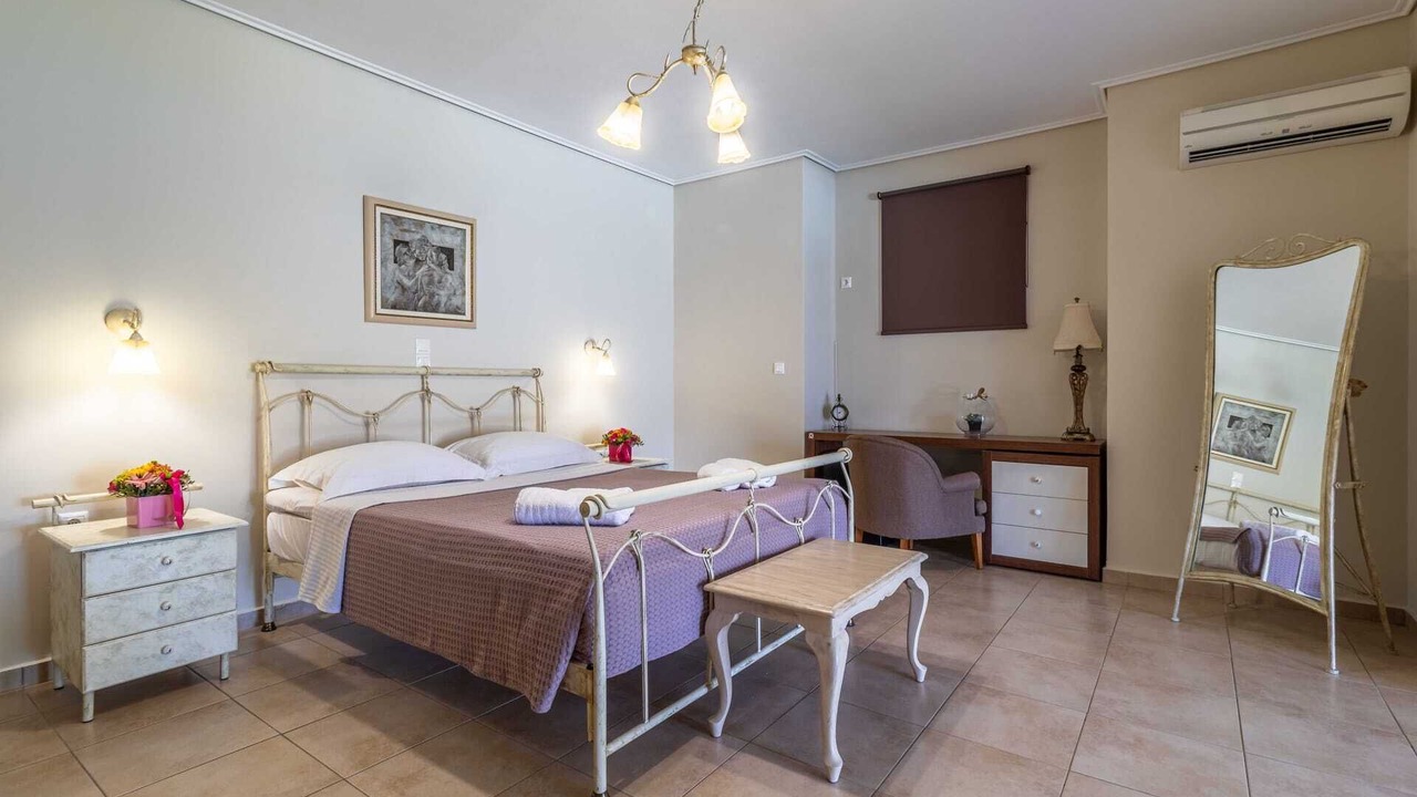 Photo of Bedroom in Limni Vouliagmenis