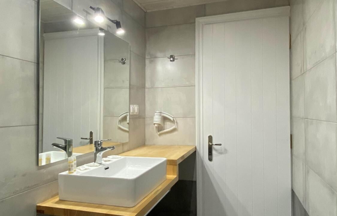 Photo of Bathroom in Frinion