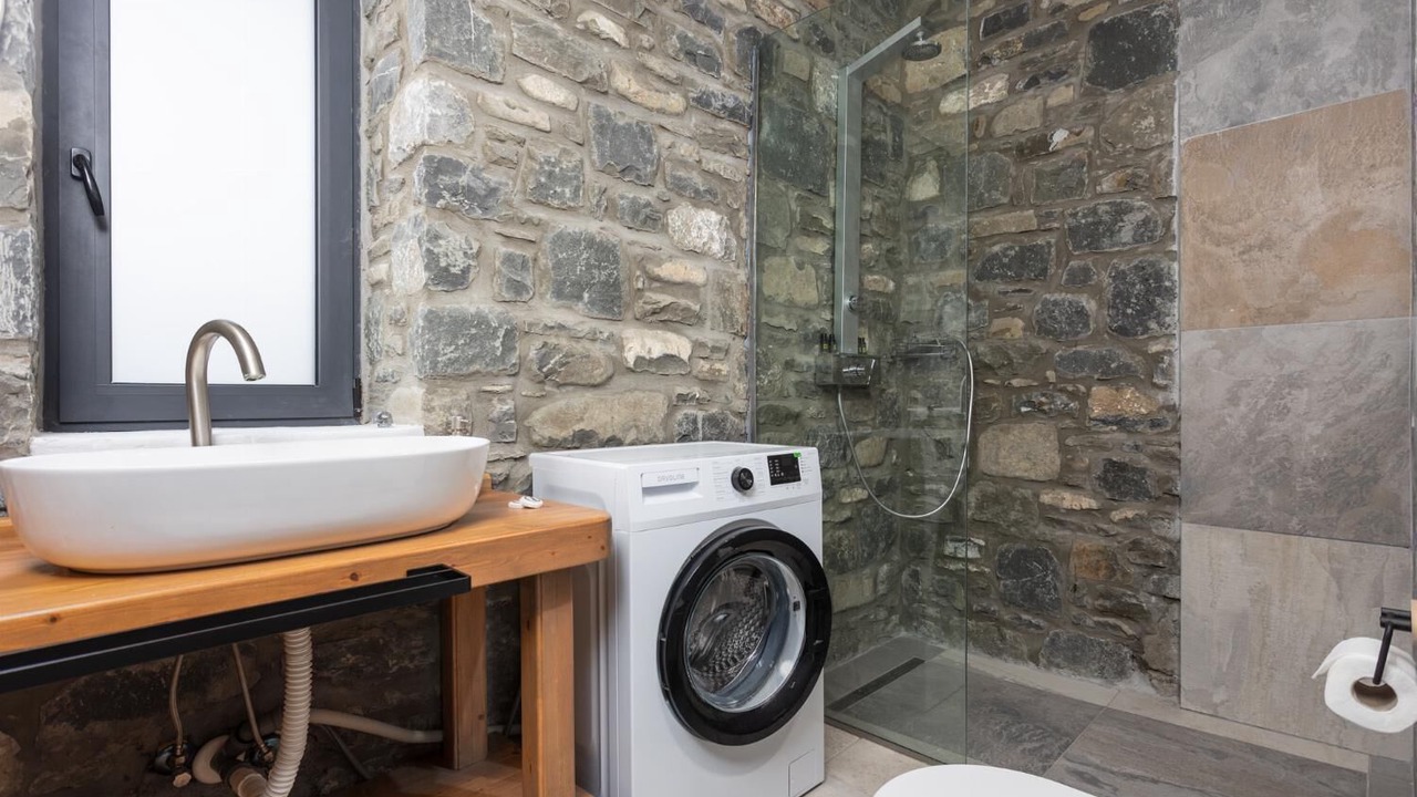 Photo of Bathroom in Kiotari