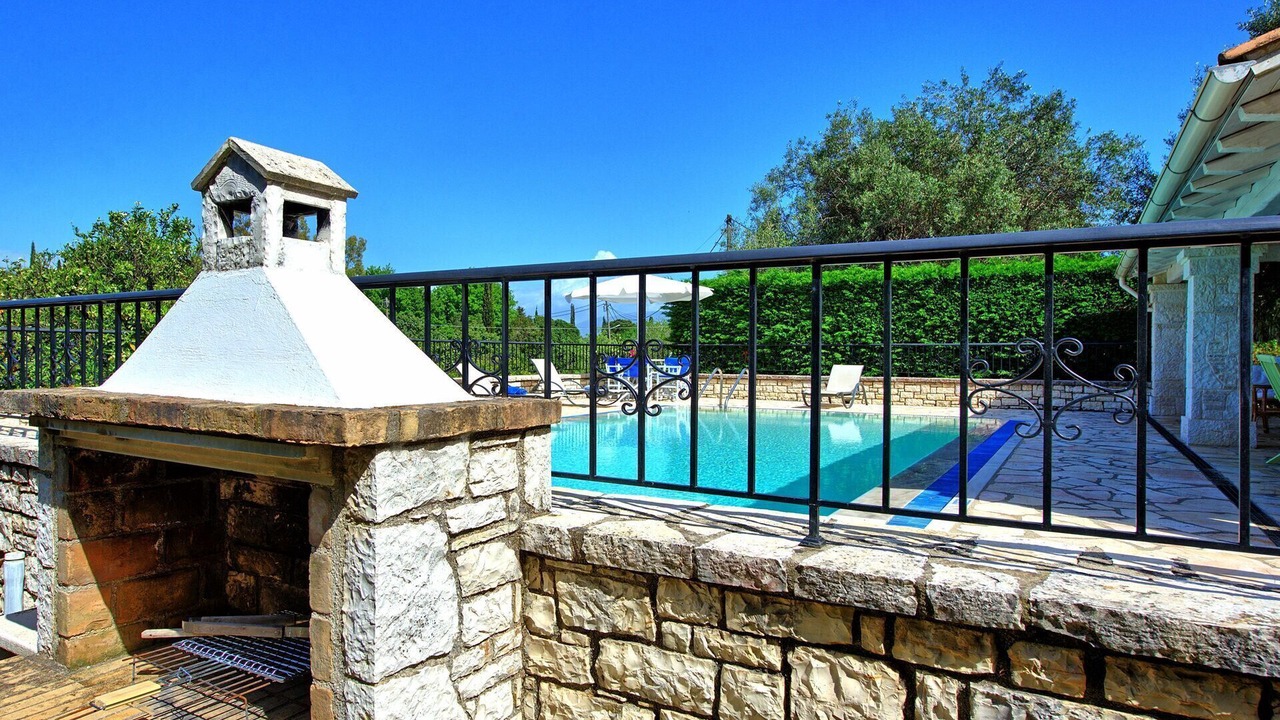 Photo of Outdoor in Petaleia