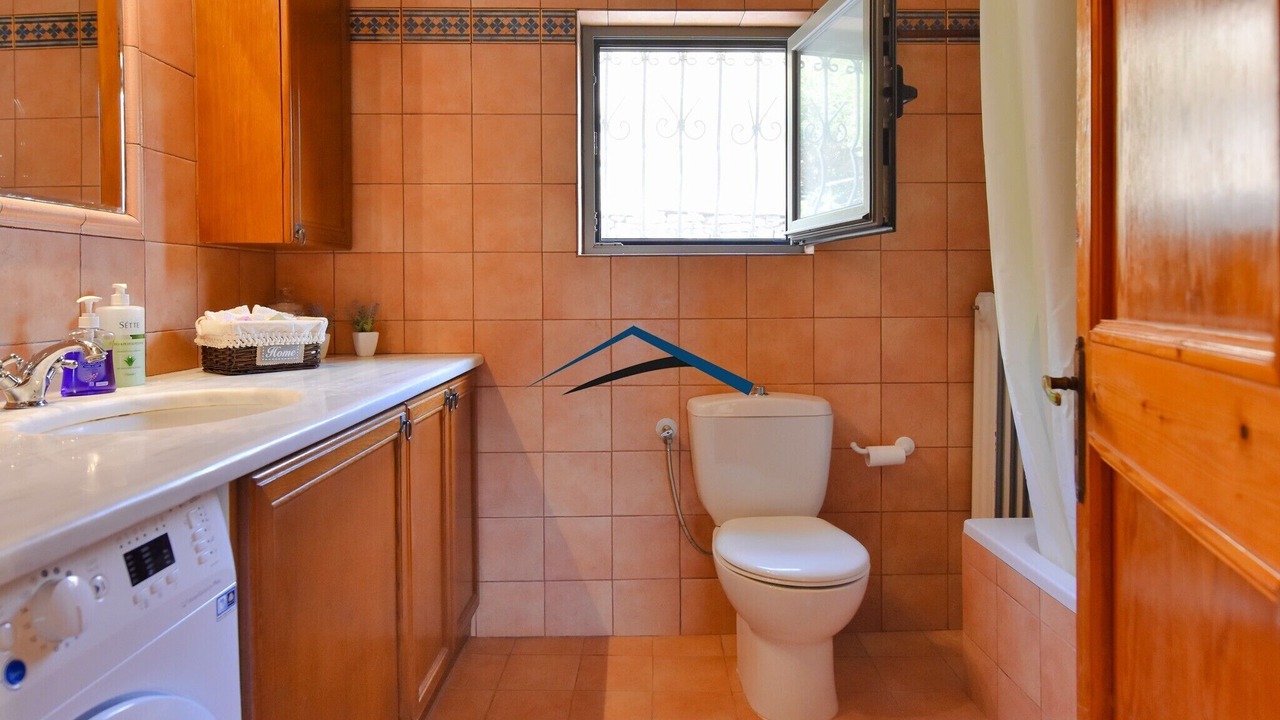 Photo of Bathroom in Kea