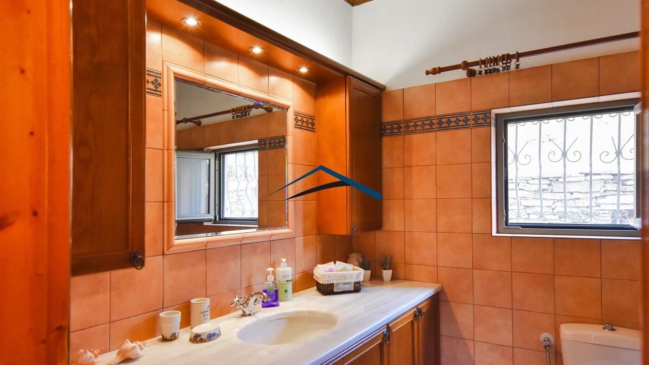 Photo of Bathroom in Kea