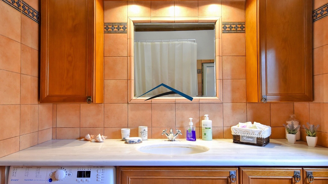 Photo of Bathroom in Kea