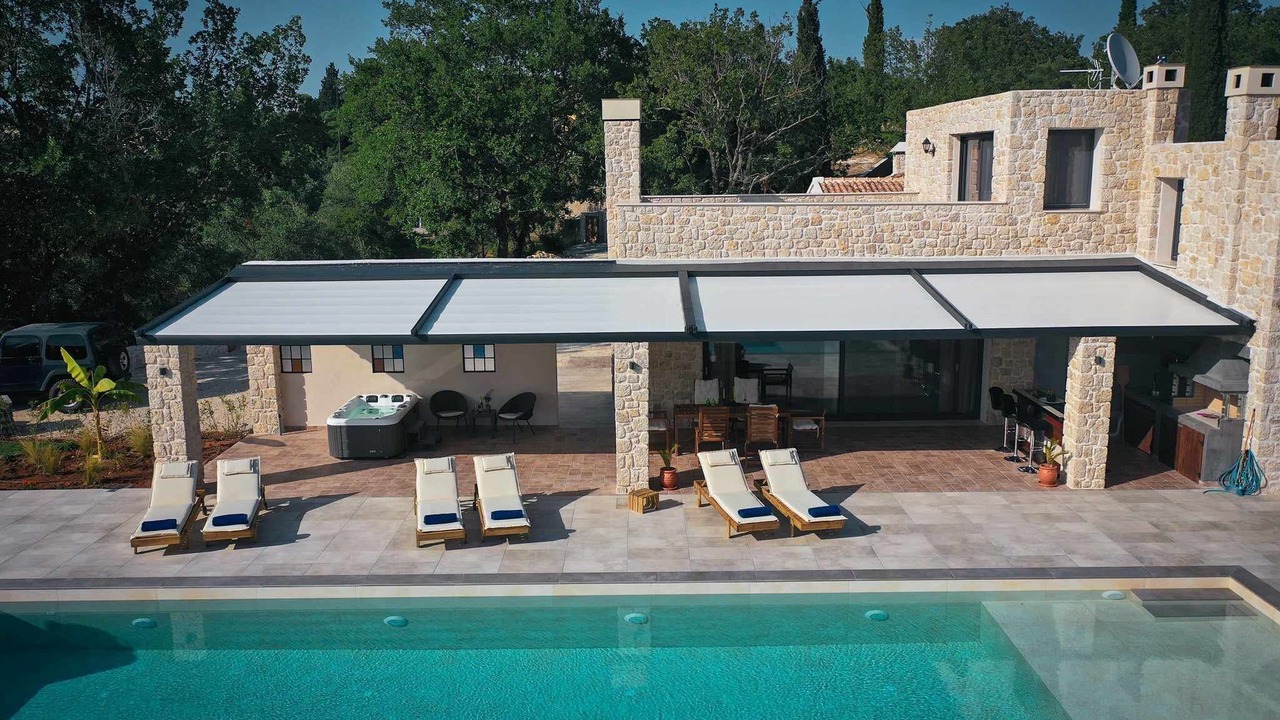 Photo of Outdoor in Achilleio