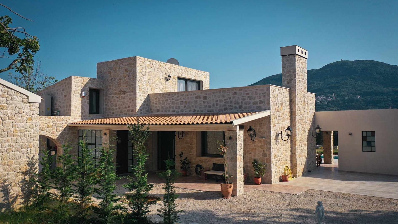 Photo of Outdoor in Achilleio