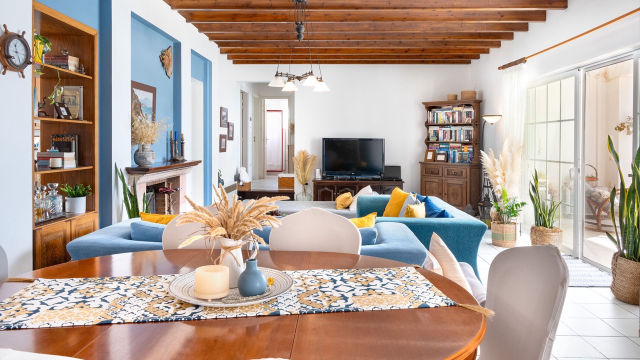 Photo of Livingroom in Alinda