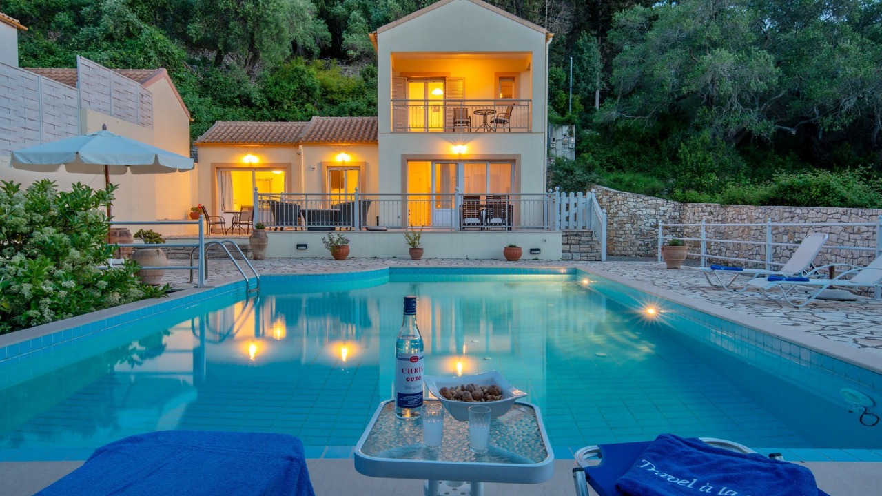 Photo of Outdoor in Longos