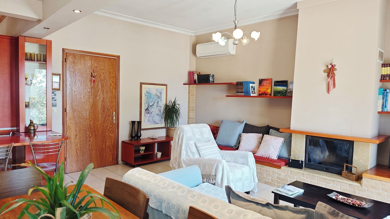 Photo of Livingroom in Lavreotiki