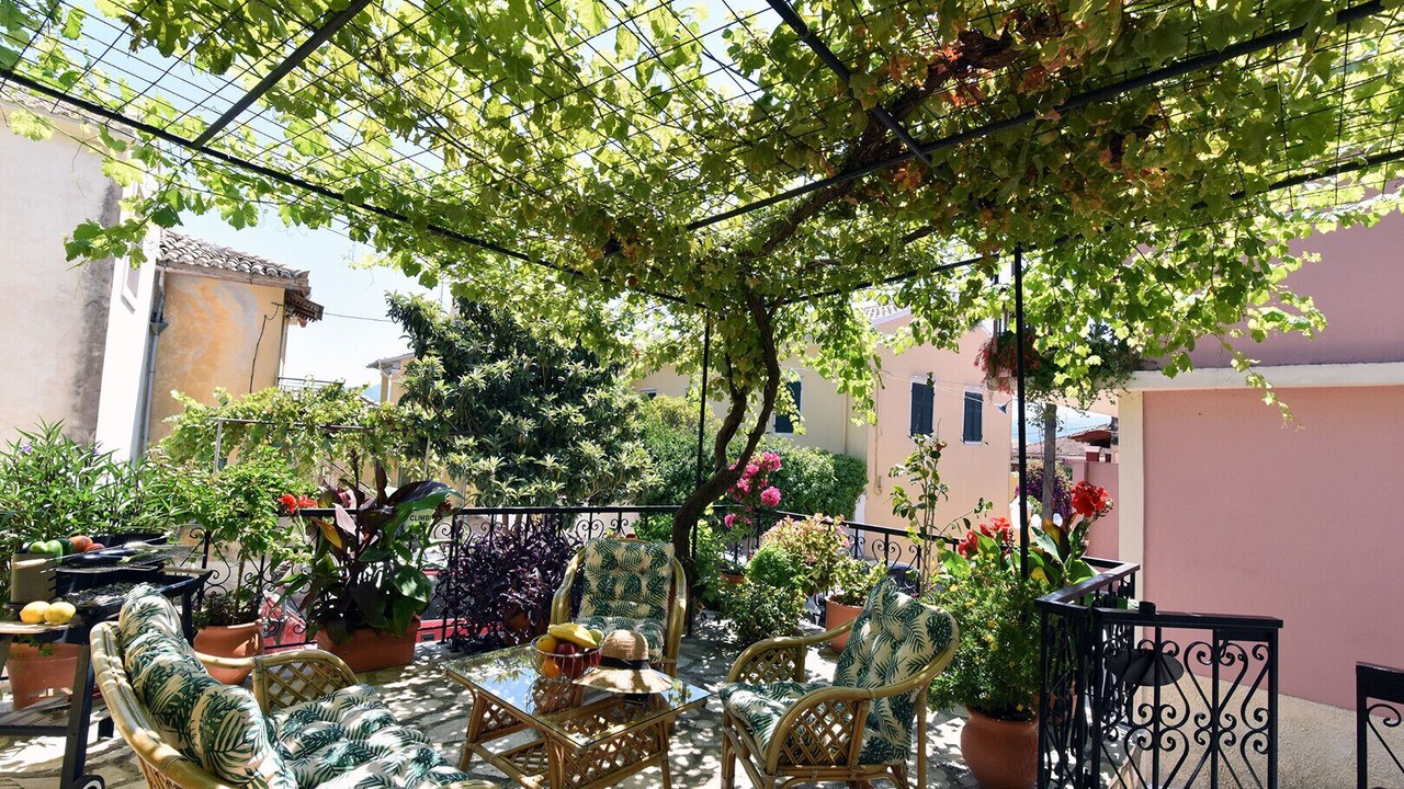 Photo of Outdoor in Antipernoi