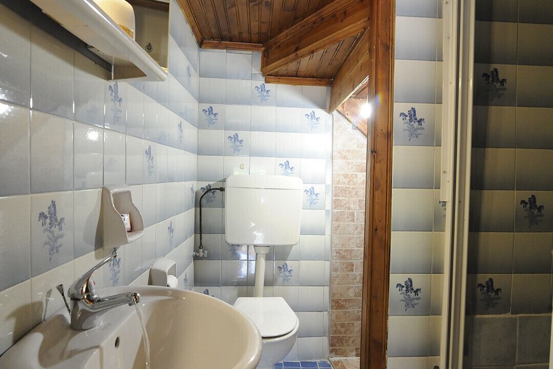 Photo of Bathroom in Antipernoi
