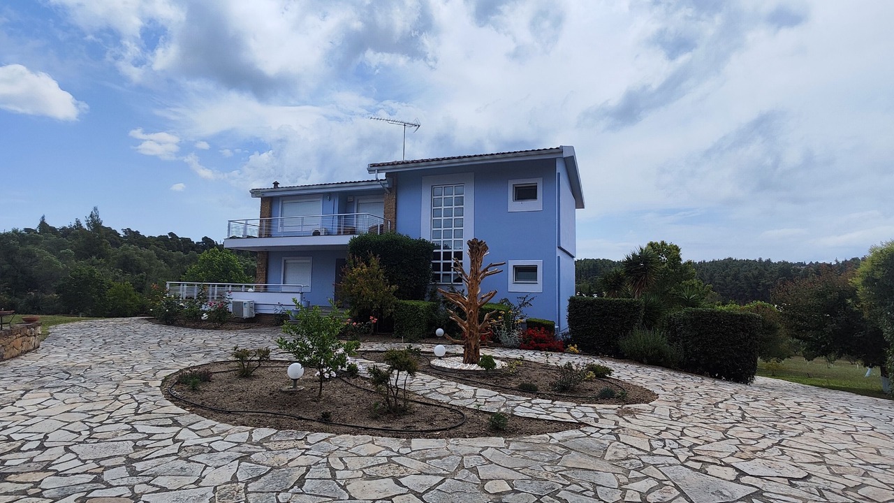 Photo of Outdoor in Sane