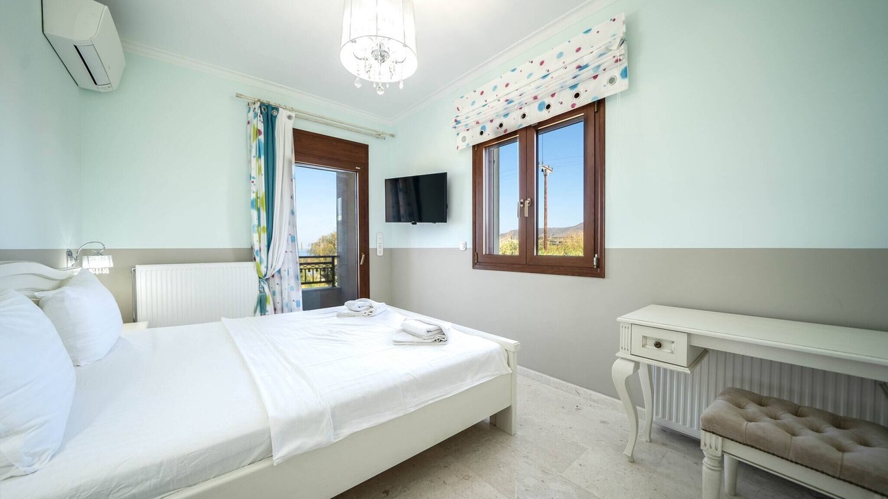 Photo of Bedroom in Filaki