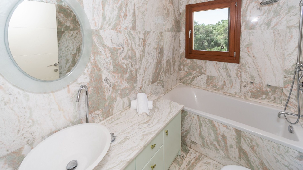 Photo of Bathroom in Kato Korakiana