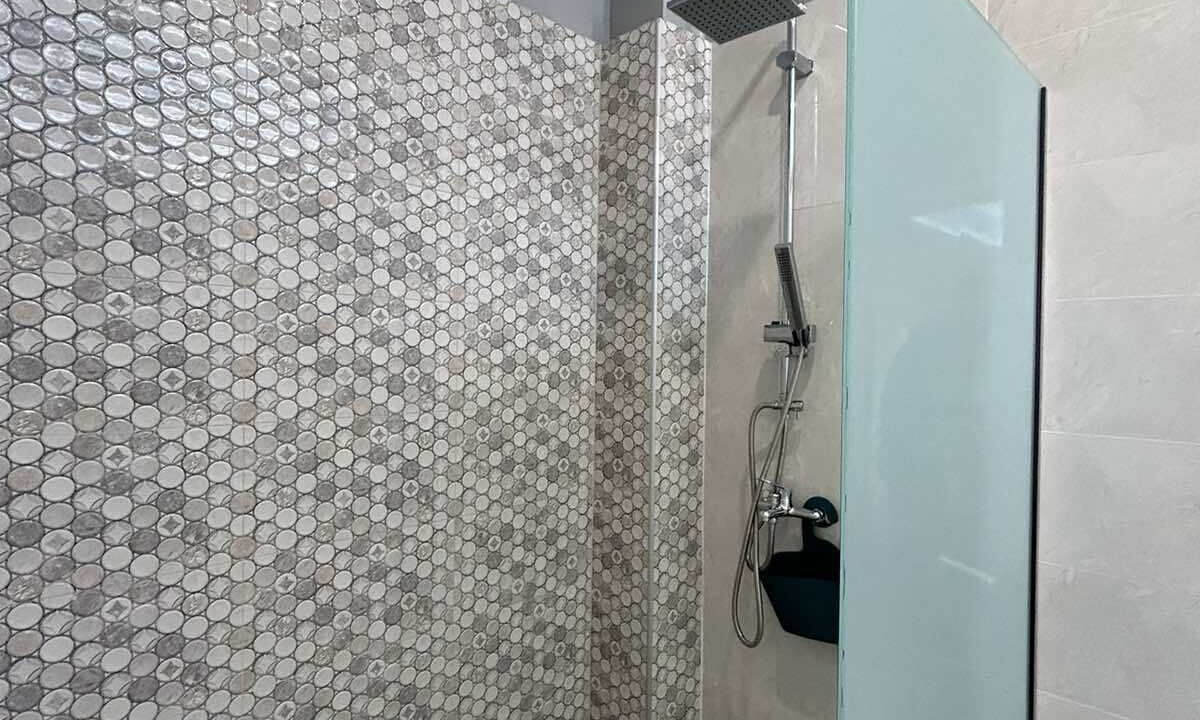 Photo of Bathroom in Drama