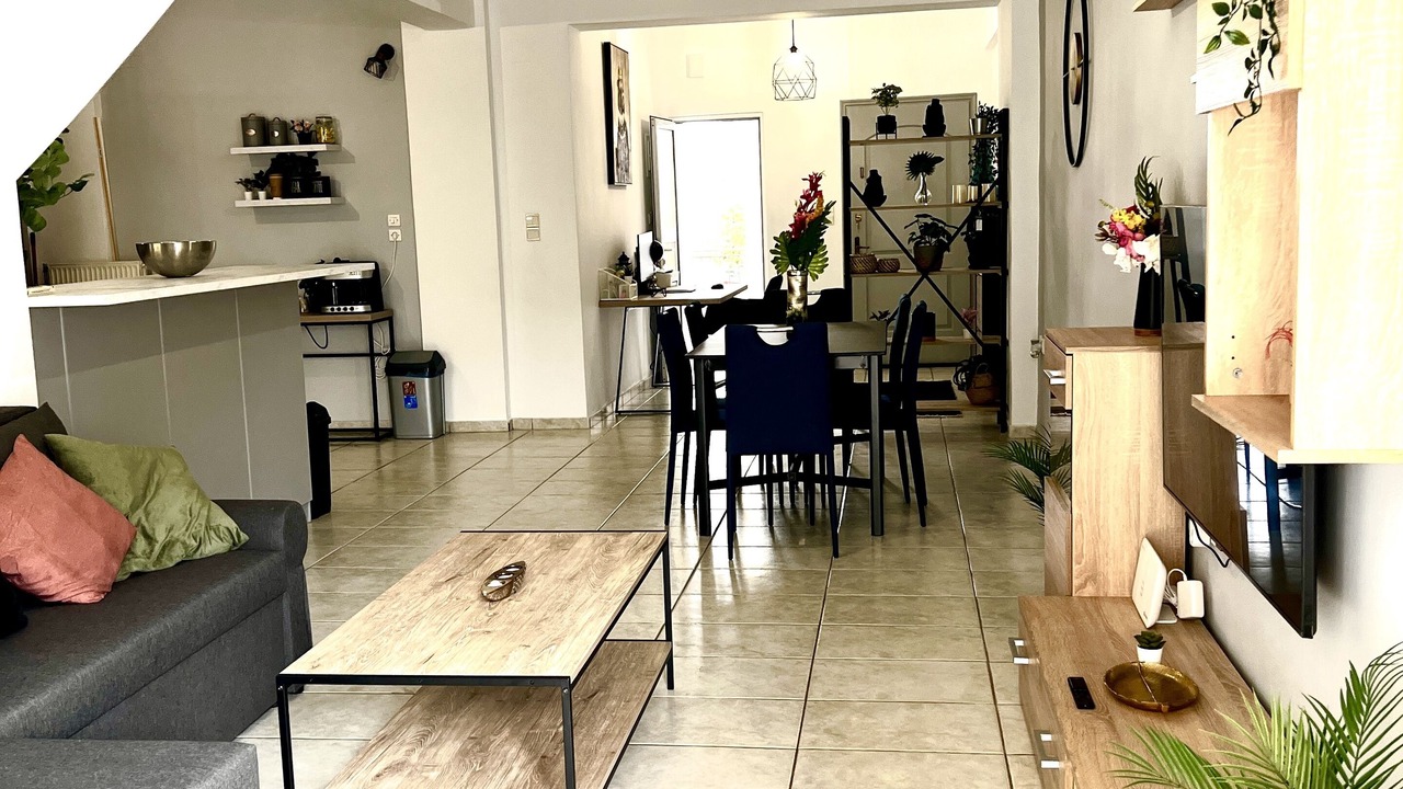 Photo of Livingroom in Aigio