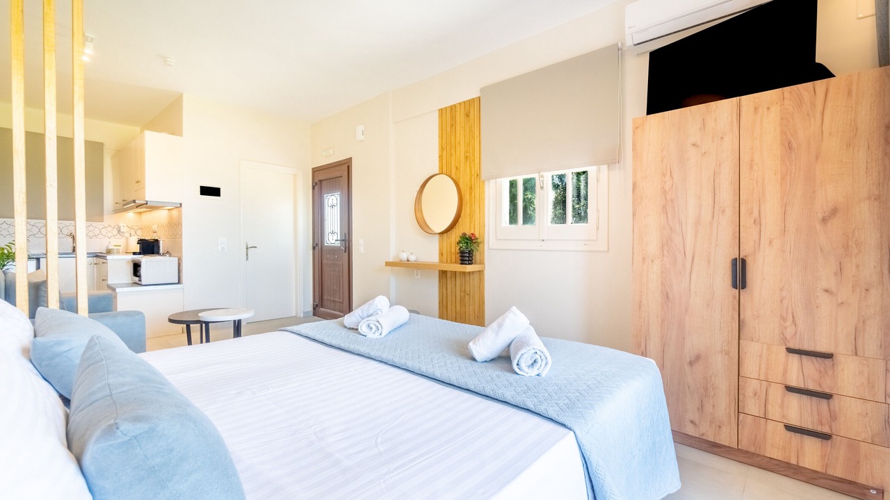 Photo of Bedroom in Almiros Beach
