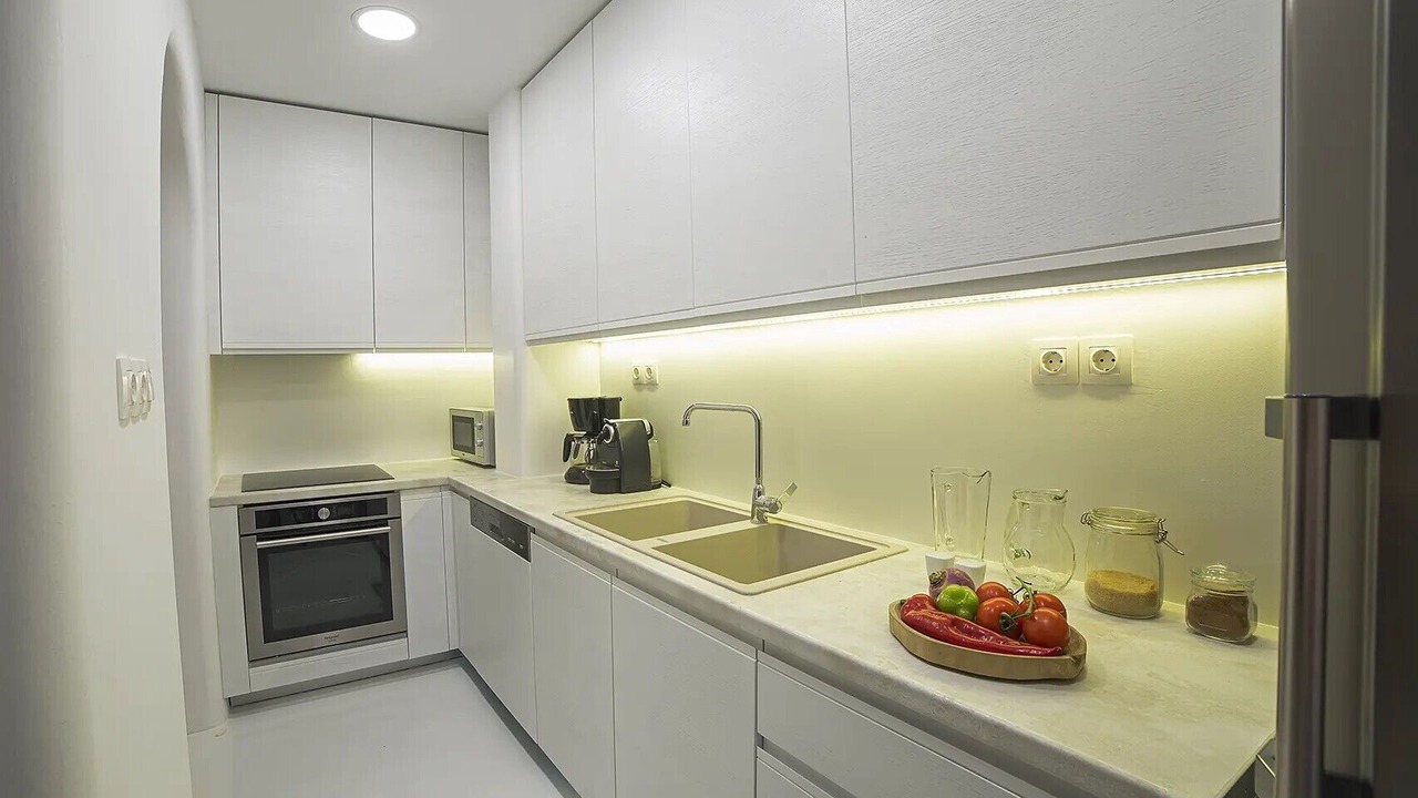 Photo of Kitchen in Faros Armenistis