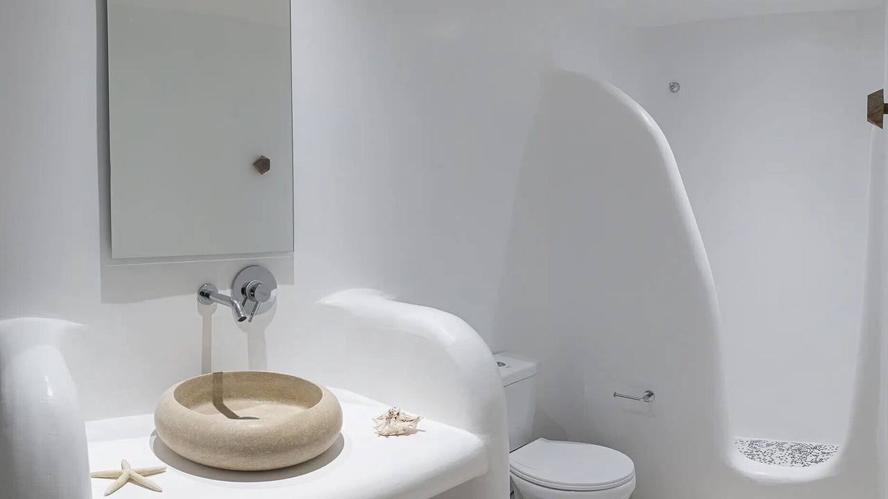 Photo of Bathroom in Faros Armenistis
