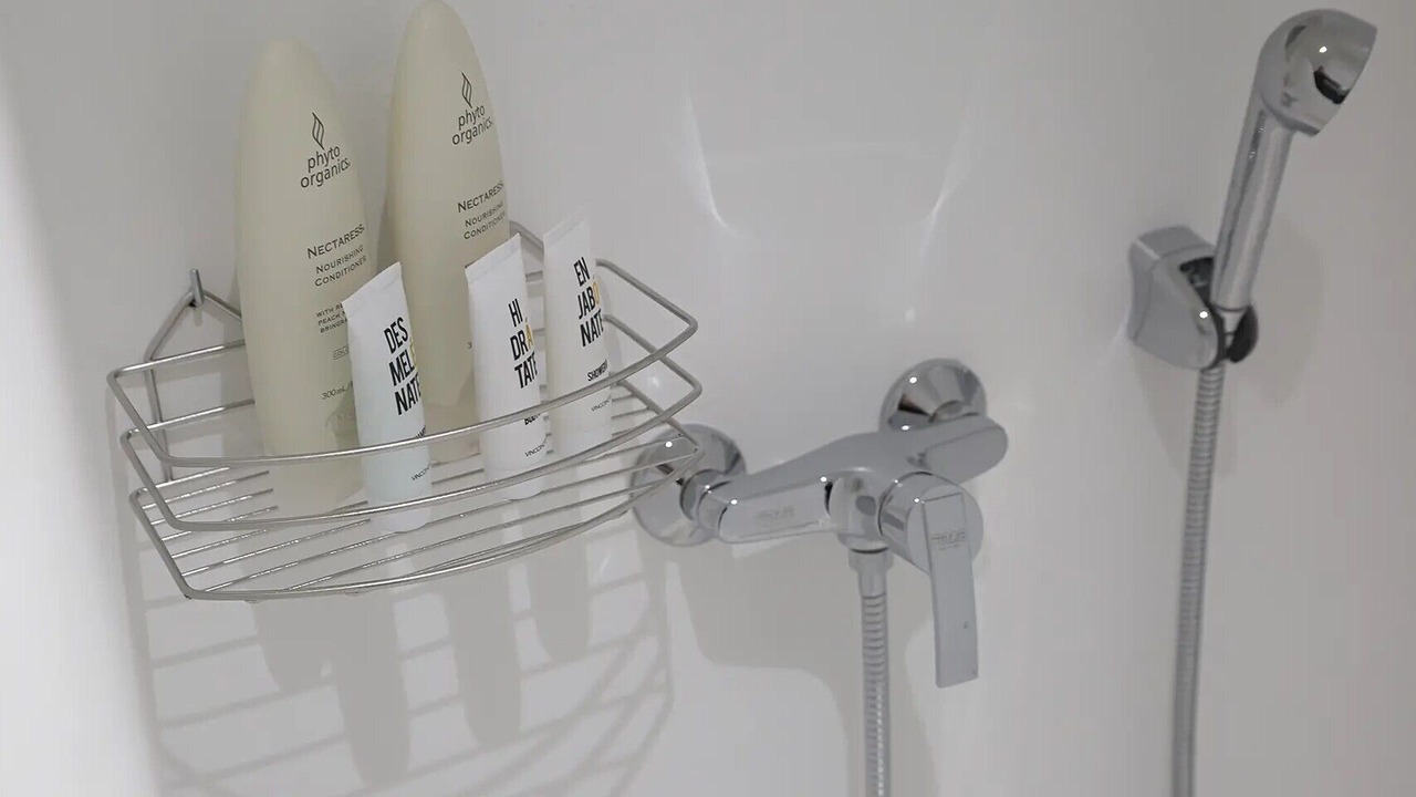Photo of Bathroom in Faros Armenistis