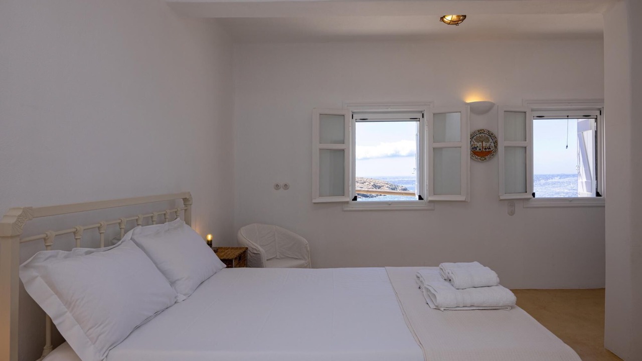 Photo of Bedroom in Exomvourgo