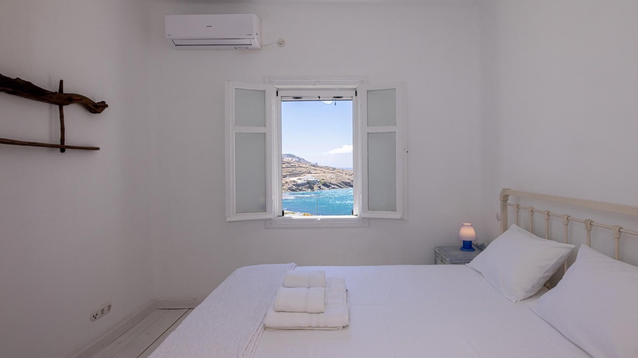 Photo of Bedroom in Exomvourgo