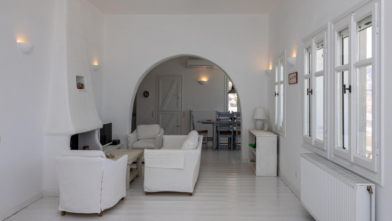 Photo of Livingroom in Exomvourgo